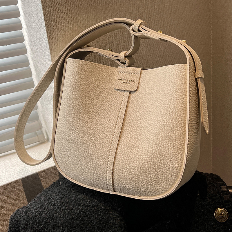 Kadınlar için çok yönlü küçük  - Women Bags 2026 Trends incelemesi ve fiyatı