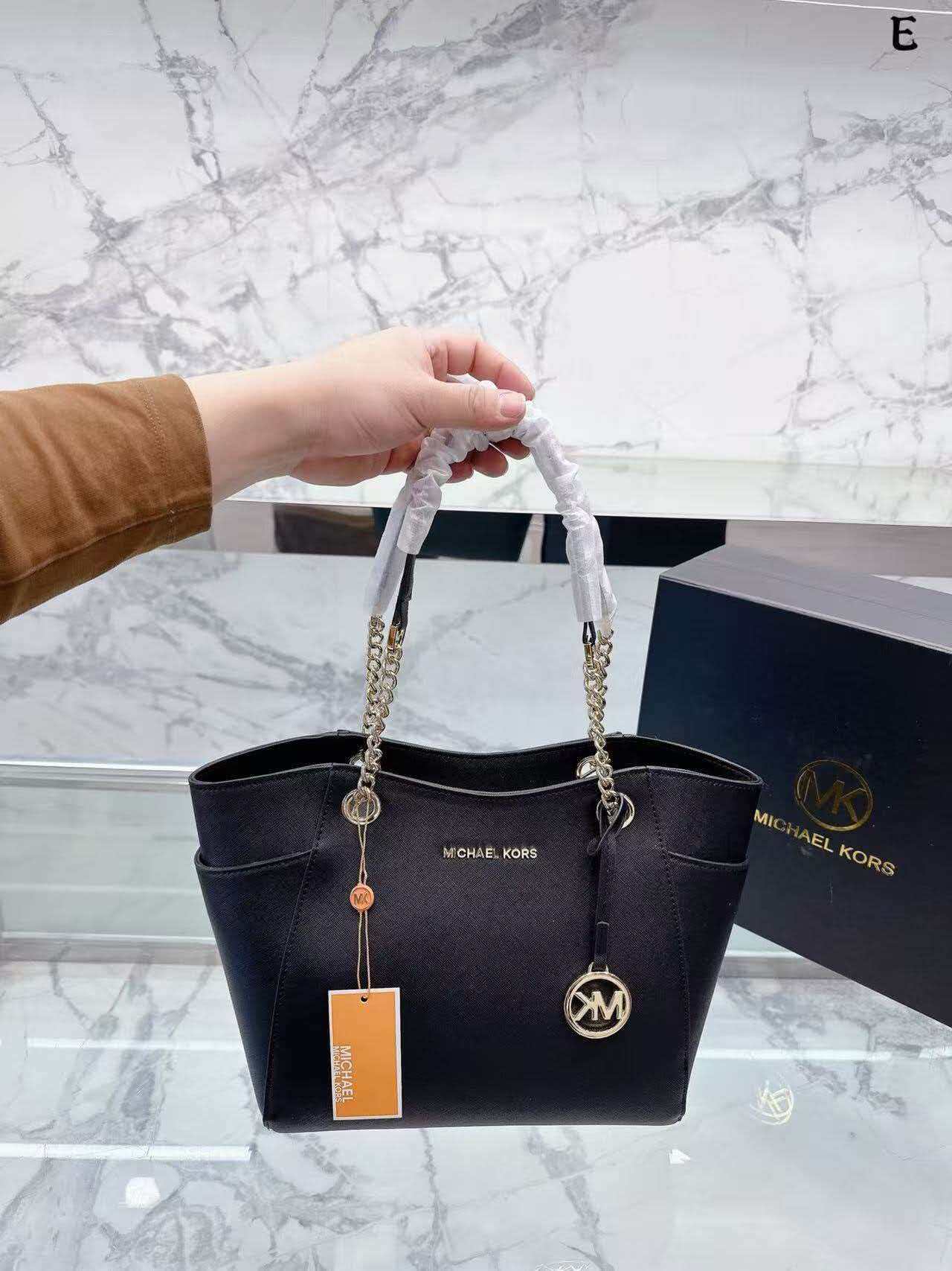 Michael Kors Jet Set 2026 Yeni - Women'S Bags Of Michael Kors incelemesi ve fiyatı